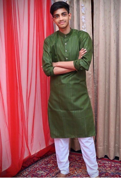 Shreyash vishwakarma Science,Maths,English home tutor in Varanasi.